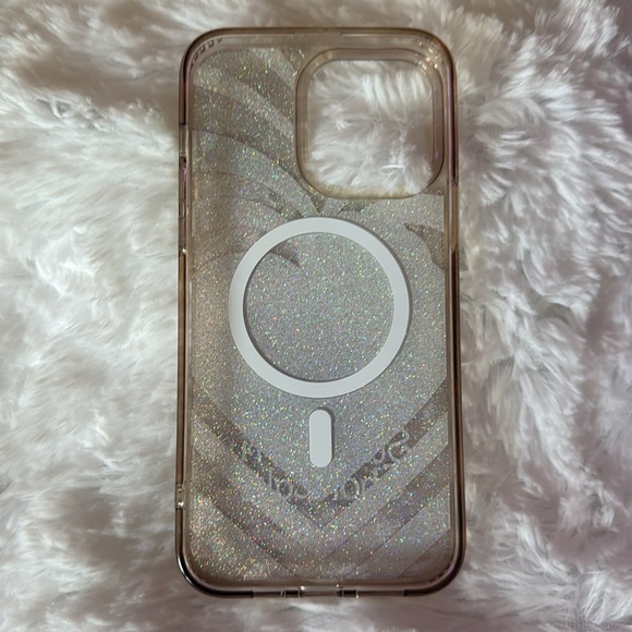 SkinnyDip Strawberry Shortcake IPhone case - Picture 3 of 3